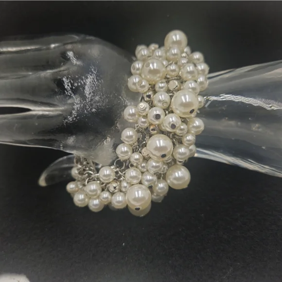 Vintage Aura Faux Cluster Pearl Rhinestone Silver Tone Link Bracelet - Picture 6 of 16